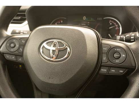 Used 2025 Toyota RAV4 XLE w/ Convenience Package FWD image 29