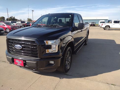 Used 2015 Ford F150 XLT w/ Equipment Group 302A Luxury image 2