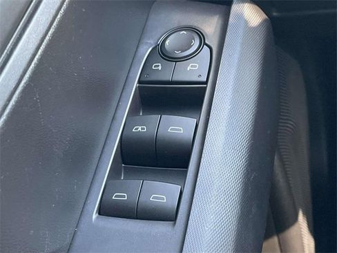 Used 2023 Chevrolet Colorado Trail Boss w/ Technology Package image 25