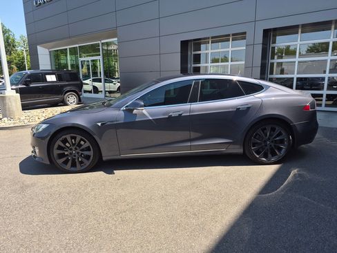 Used 2021 Tesla Model S AWD image 7