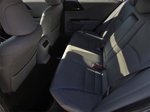 Used 2016 Honda Accord EX-L image 11