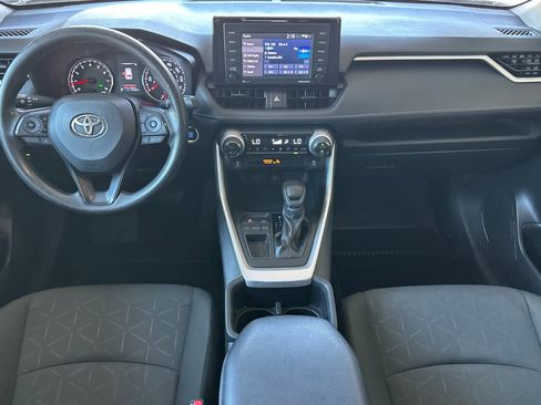 Used 2022 Toyota RAV4 XLE FWD image 13