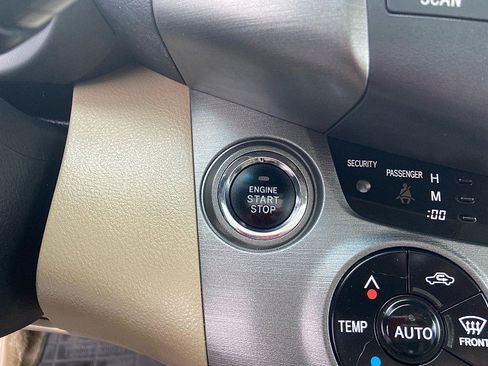 Used 2011 Toyota RAV4 Limited w/ Limited Extra Value Pkg image 18