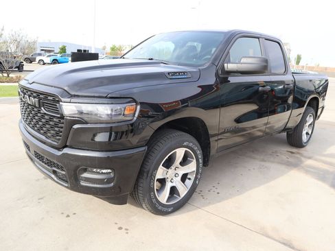 New 2026 RAM 1500 Express AWD/4WD image 10