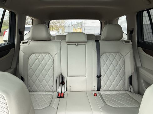 Used 2024 Volkswagen Atlas SEL Premium R-Line AWD/4WD image 10