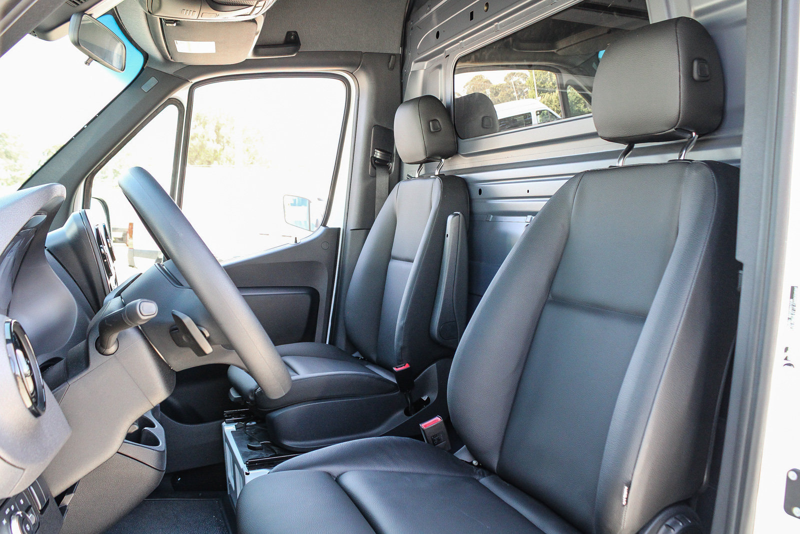 New 2024 Mercedes-Benz Sprinter 2500 image 18