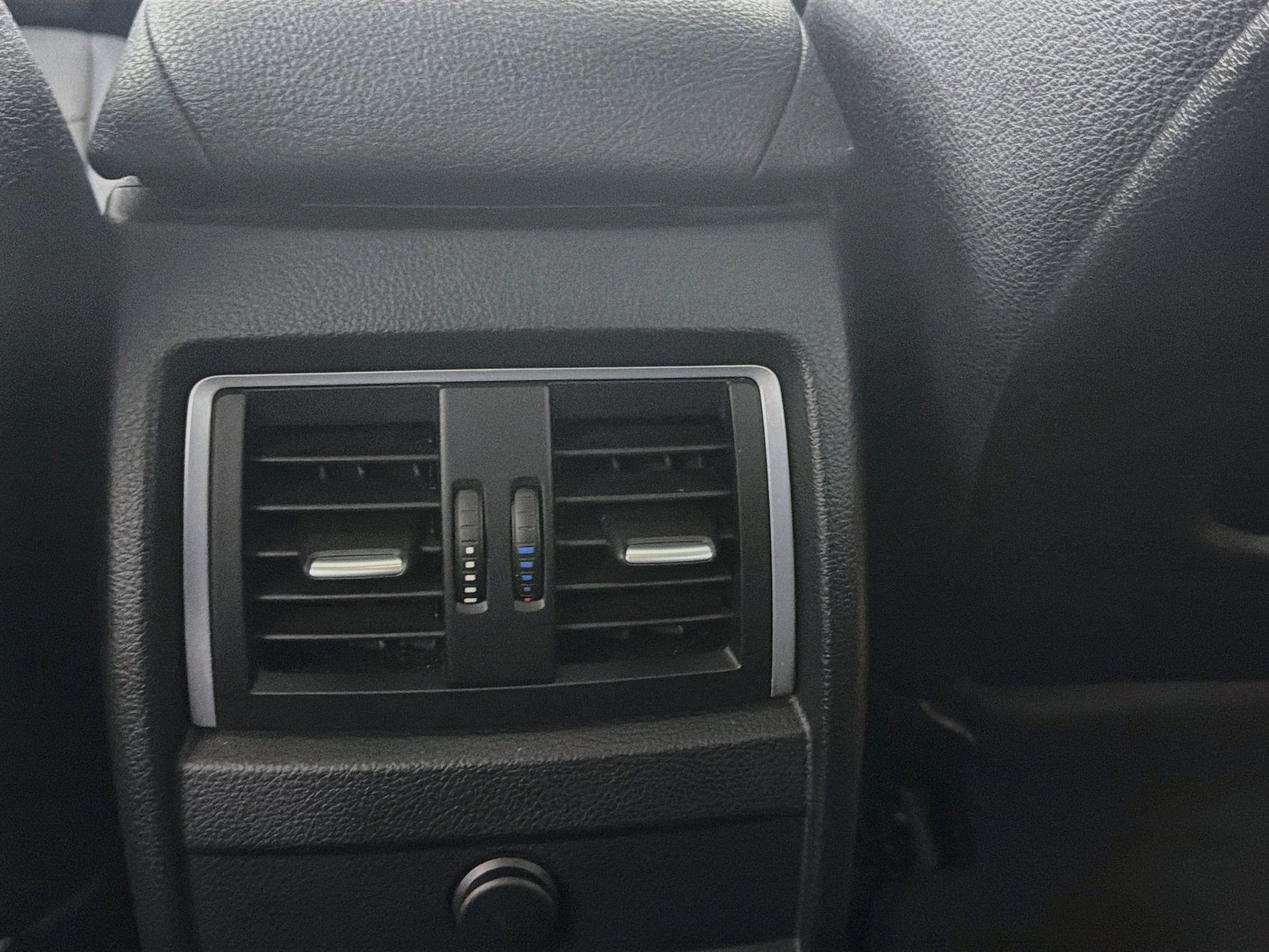 Used 2018 BMW 320i Sedan RWD image 26