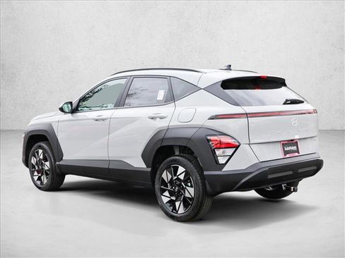 Used 2025 Hyundai Kona SEL image 7