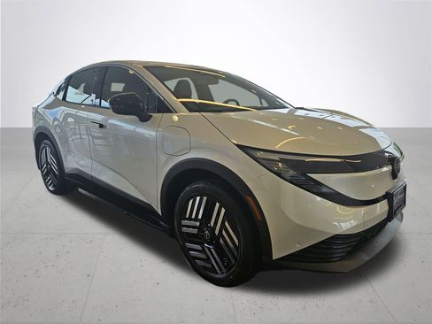 New 2026 Nissan Leaf SV+ w/ Illuminated Package FWD image 5