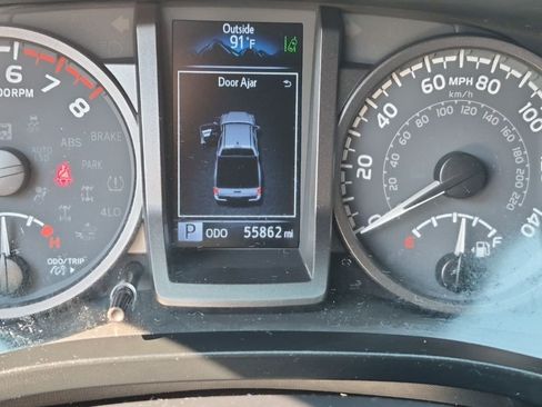 Used 2023 Toyota Tacoma TRD Sport w/ Technology Package AWD/4WD image 6