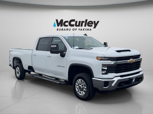Used 2024 Chevrolet Silverado 2500 LT AWD/4WD image 7