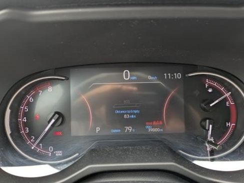 Used 2024 Toyota RAV4 LE AWD/4WD image 8