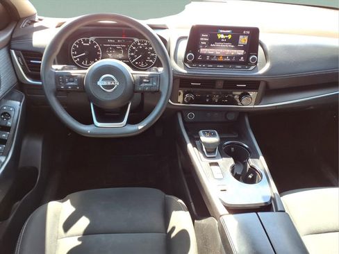 Used 2023 Nissan Rogue S FWD image 9