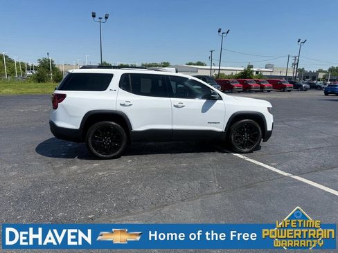 Used 2023 GMC Acadia SLE w/ Driver Convenience Package FWD image 4