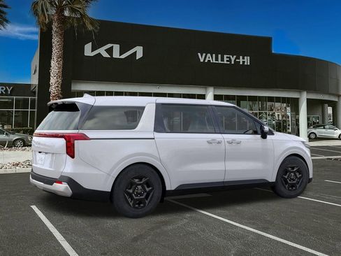 New 2026 Kia Carnival LX image 6