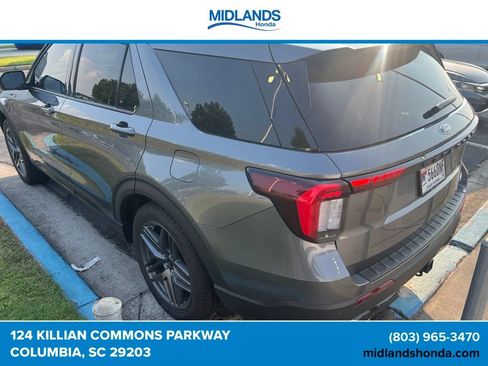 Used 2026 Ford Explorer ST-Line w/ ST-Line Street Pack AWD/4WD image 3