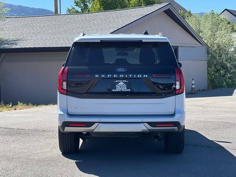 Used 2025 Ford Expedition Platinum AWD/4WD image 7