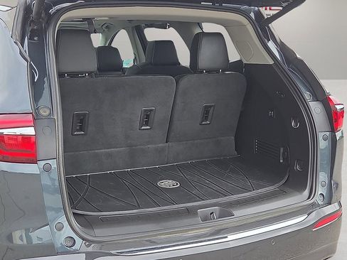 Certified 2019 Buick Enclave Avenir w/ Avenir Technology Package AWD/4WD image 9