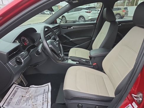 Used 2021 Volkswagen Passat 2.0T R-Line image 15