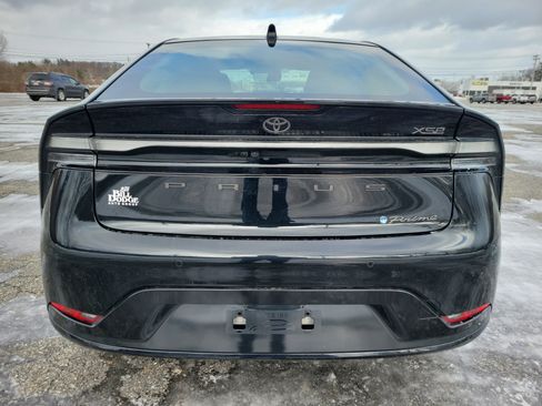 Used 2024 Toyota Prius Prime SE image 6