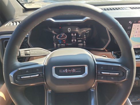 Used 2023 GMC Canyon AT4 w/ AT4 Premium Package image 26