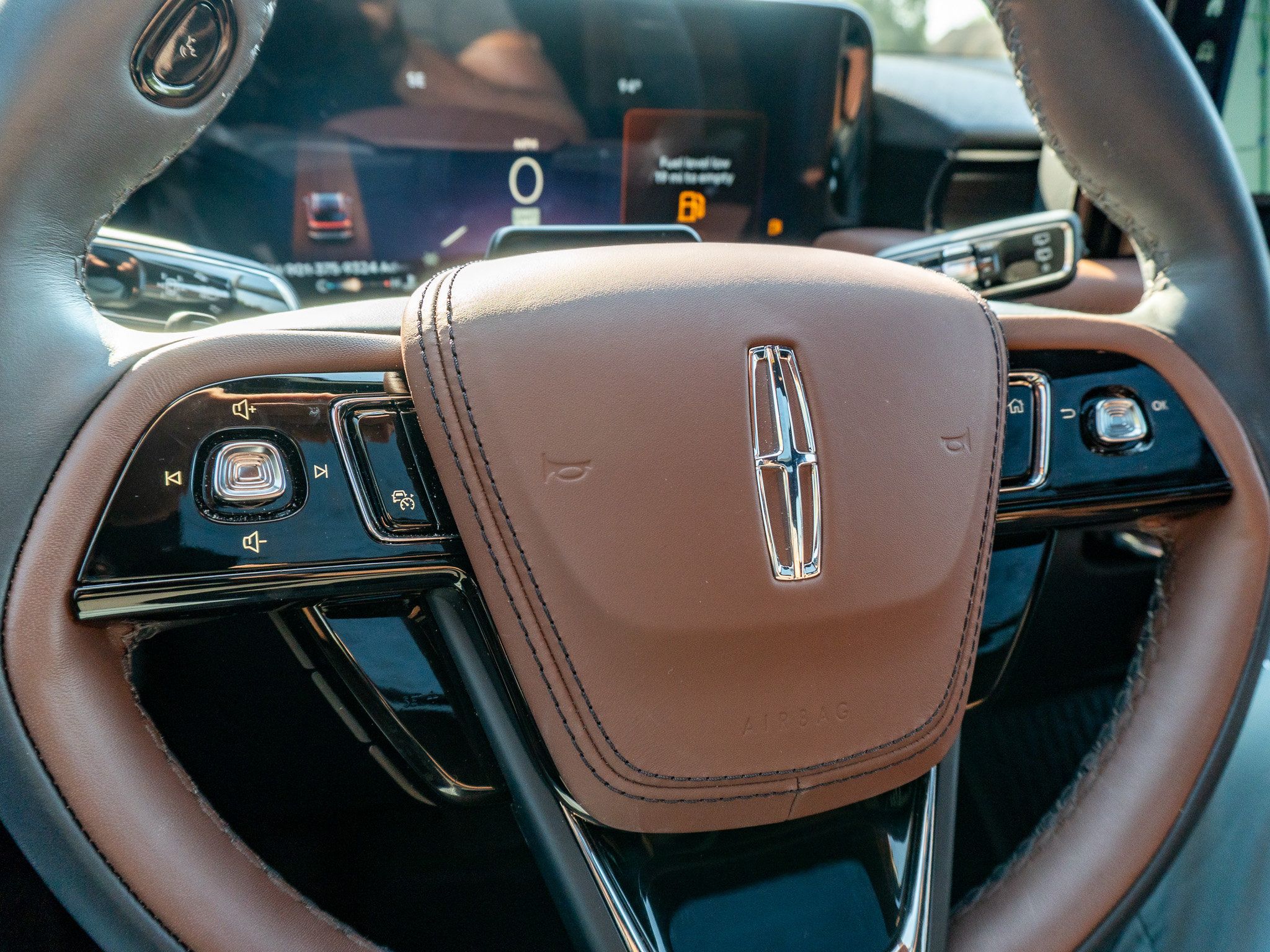 Used 2026 Lincoln Aviator Reserve AWD/4WD image 32