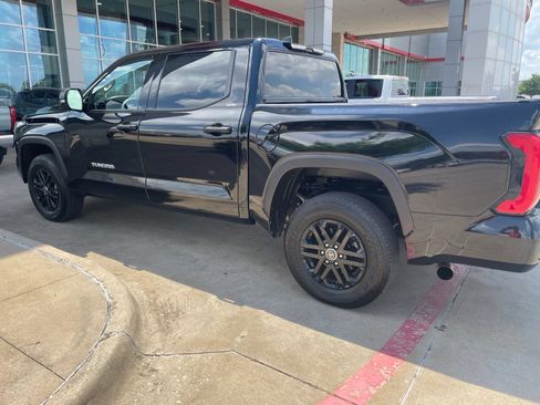 Used 2024 Toyota Tundra SR5 w/ SR5 Convenience Package AWD/4WD image 14