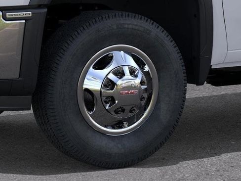 New 2026 GMC Sierra 3500 SLE w/ SLE Value Package image 9