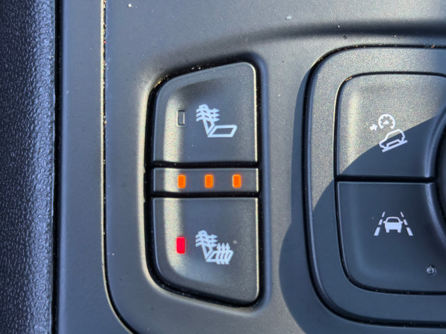 Used 2023 GMC Terrain SLT w/ Infotainment Package II FWD image 31