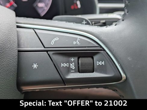 Used 2020 Audi Q8 Prestige AWD/4WD image 25