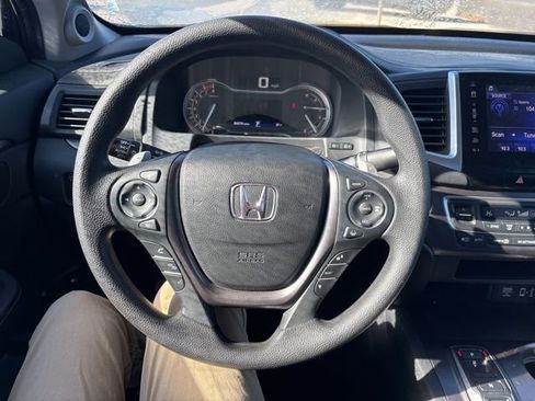Used 2020 Honda Ridgeline Sport image 25