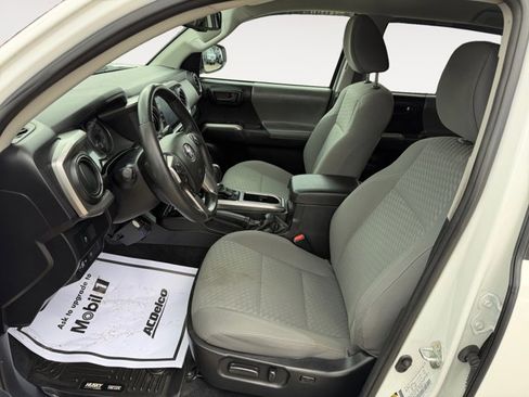 Used 2021 Toyota Tacoma SR5 image 9