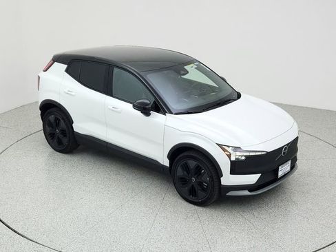 New 2026 Volvo EX30 Cross Country Ultra image 14