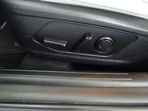 Used 2023 Hyundai Elantra Limited w/ Cargo Package FWD image 3