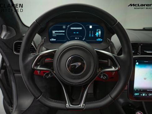 Used 2024 McLaren Artura image 28
