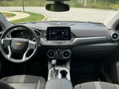 Used 2025 Chevrolet Blazer LT w/ Convenience Package AWD/4WD image 21