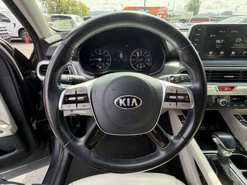 Used 2021 Kia Telluride S FWD image 12