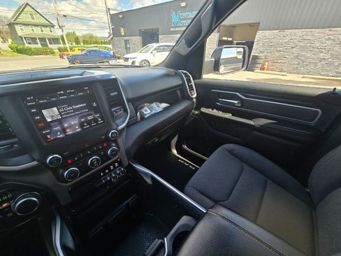 Used 2021 RAM 1500 Big Horn AWD/4WD image 11