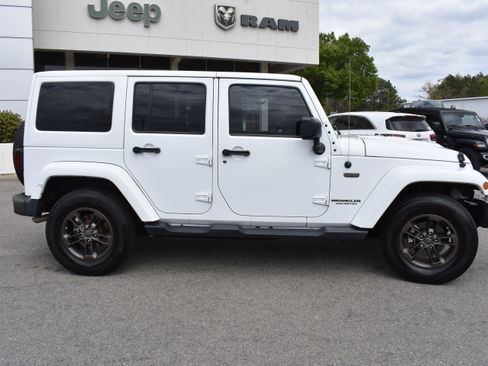 Used 2016 Jeep Wrangler Unlimited Sahara image 10