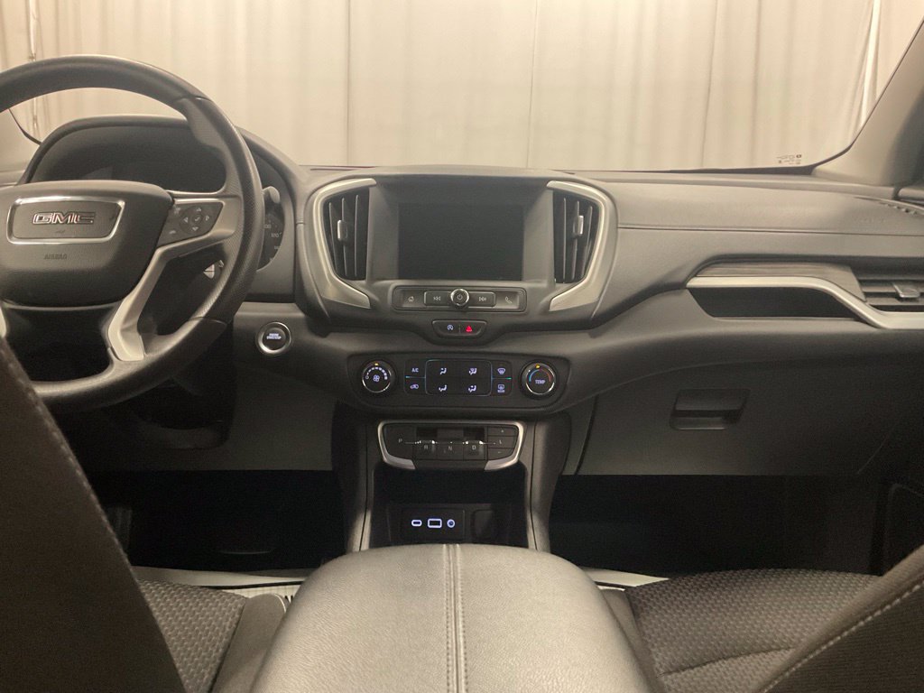 Used 2024 GMC Terrain SLE AWD/4WD image 4