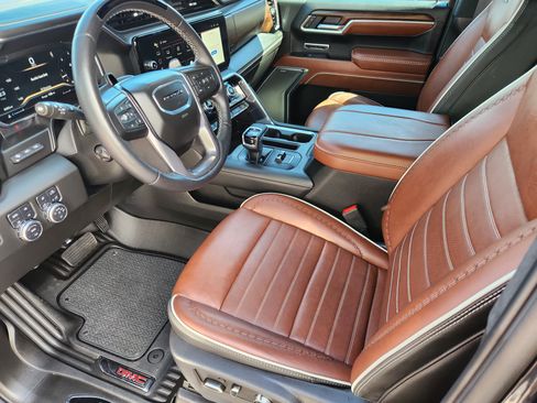Used 2025 GMC Sierra 1500 Denali Ultimate AWD/4WD image 12
