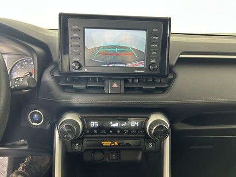 Used 2021 Toyota RAV4 XLE AWD/4WD image 23