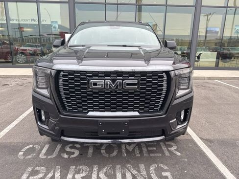 Used 2023 GMC Yukon Denali Ultimate image 2