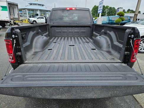 New 2026 RAM 3500 Big Horn AWD/4WD image 12