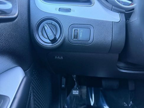 Used 2012 Dodge Journey SXT w/ Safe & Sound Pkg image 20