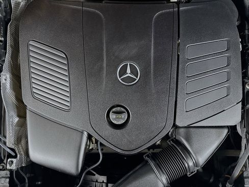 Used 2023 Mercedes-Benz GLC 300 image 13