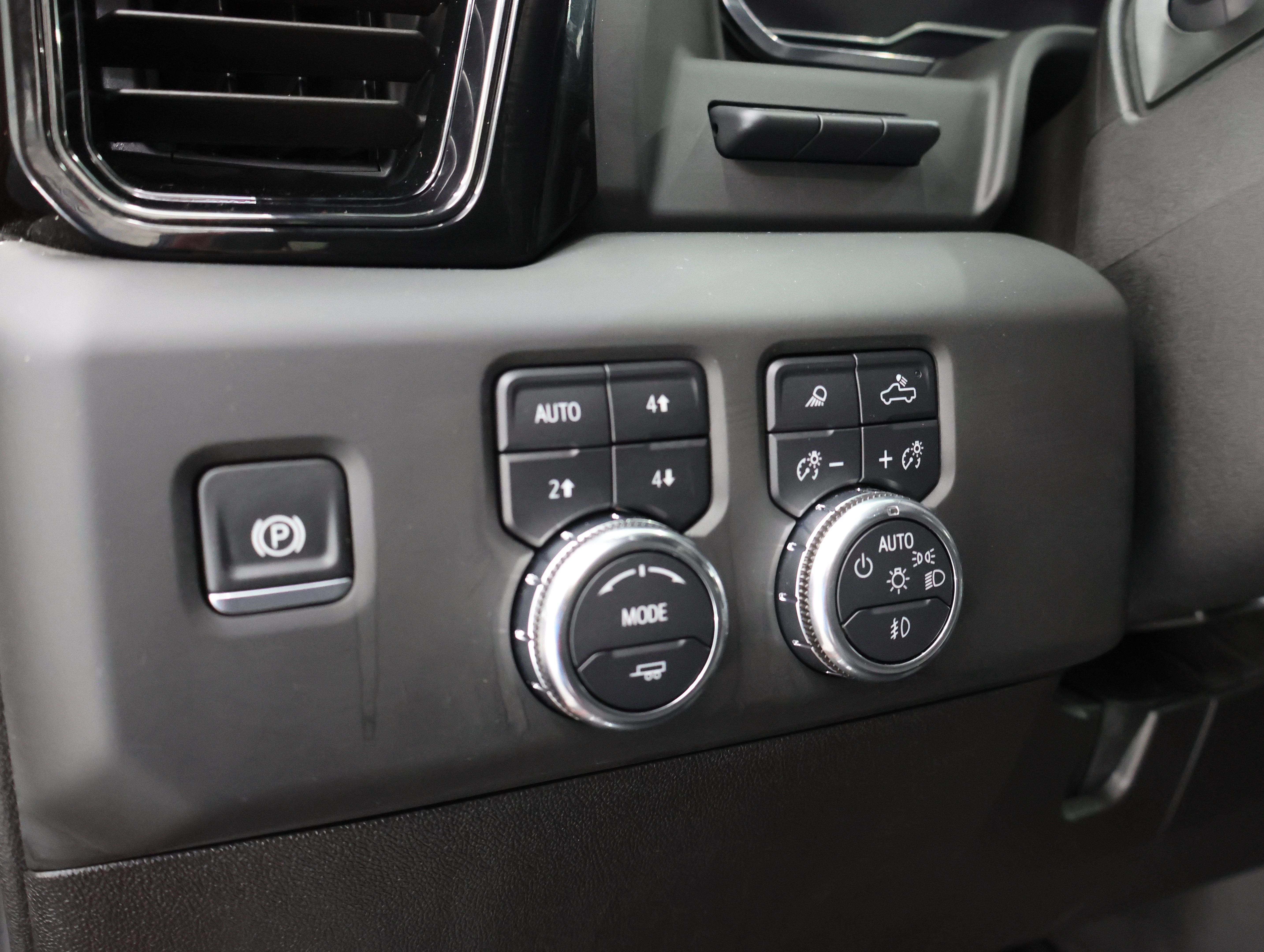 Used 2025 GMC Sierra 2500 AT4 w/ AT4 Premium Plus Package AWD/4WD image 53