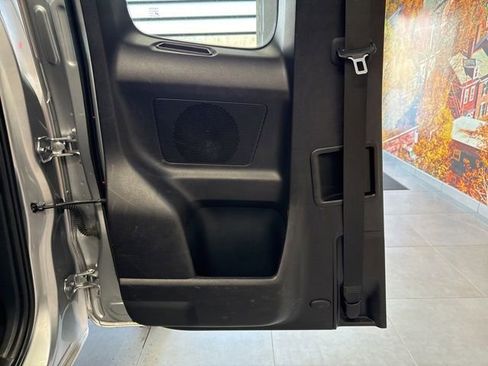 Used 2020 Toyota Tacoma TRD Sport image 34