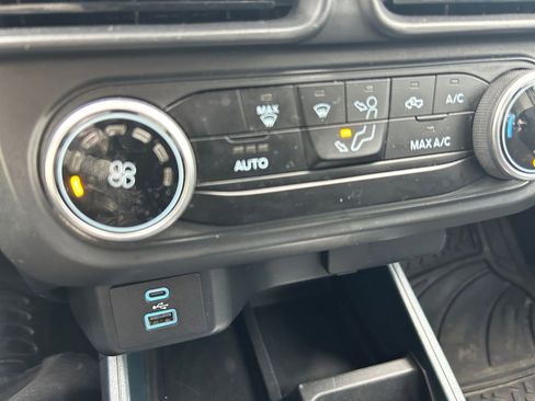 Used 2023 Ford Maverick XL image 25