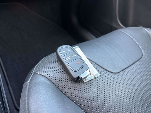 Used 2020 Jeep Cherokee High Altitude image 24